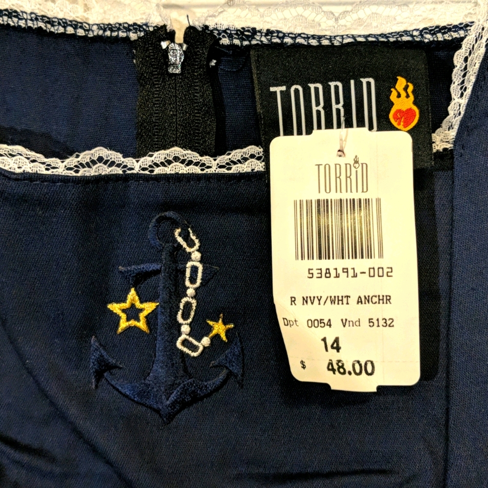 TORRID NAVY AND WHITE ANCHOR DRESS Sz 14 - Picture 3 of 4